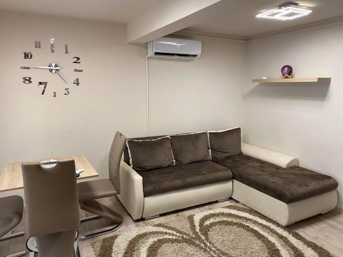 Hajnal Apartman Leilighet Szeged Eksteriør bilde