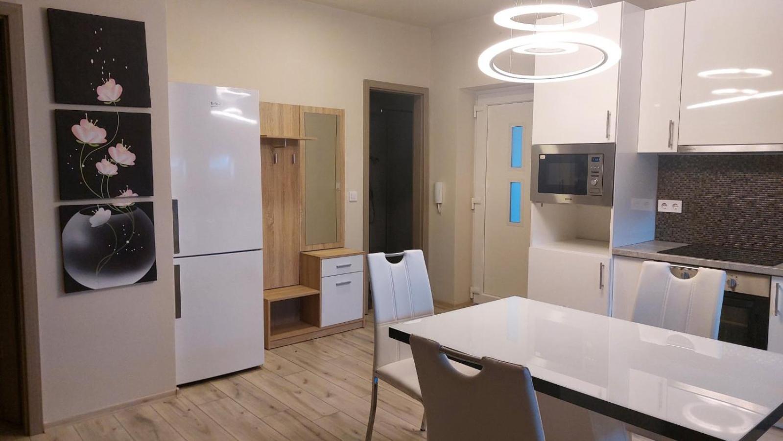 Hajnal Apartman Leilighet Szeged Eksteriør bilde